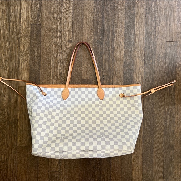 Louis Vuitton Neverfull MM - Picture 14 of 14